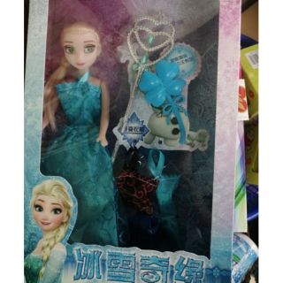 Bộ đồ chơi elsa kèm 2 váy và phụ kiện