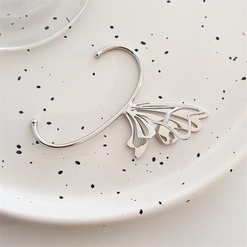 Khuyên Tai Hình Bướm Phong Cách Hàn Quốc Cá Tính Dành Cho Nữ