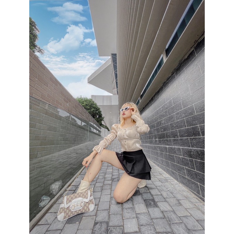 Áo cổ vuông tay hồ lô