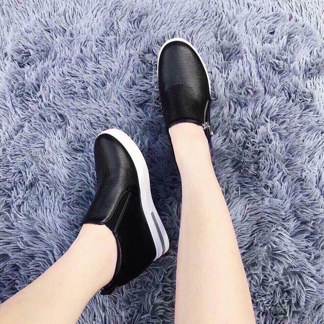 Giầy lipon khoá cạnh