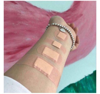 Hộp 100 băng gạc y tế