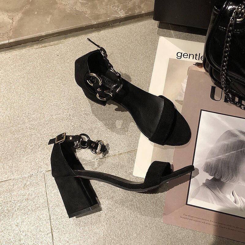 Giày sandal nữ màu đỏ lưới mùa hè 2020 phiên bản mới của Hàn Quốc giày cao gót đế dày hoang dã có khóa giày nữ cho học sinh nữ
