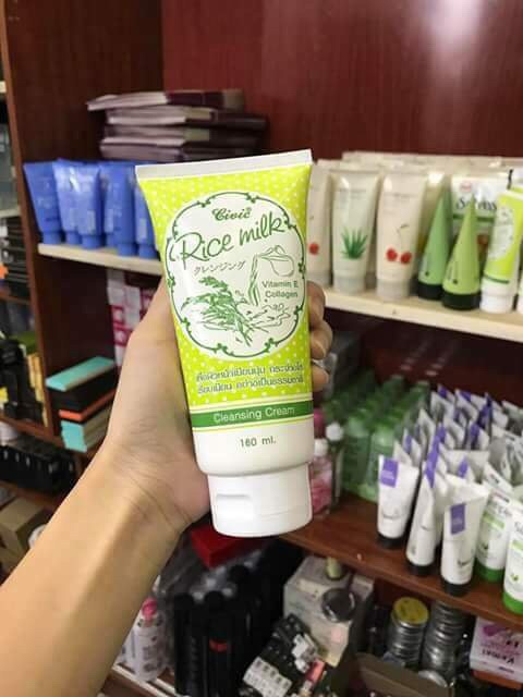 Sữa rửa mặt gạo thái lan