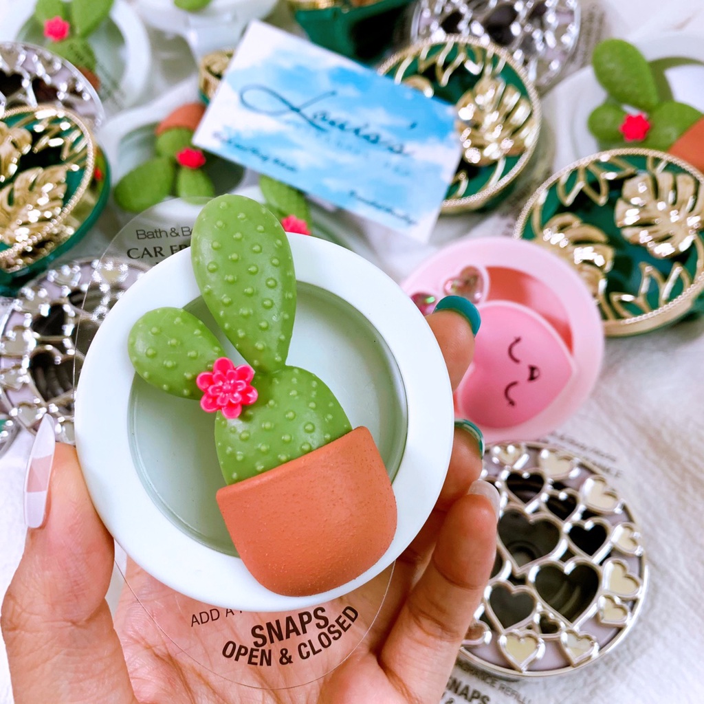 Dụng cụ kẹp đựng tinh dầu thơm xe hơi, oto của Bath & Body Works Mỹ