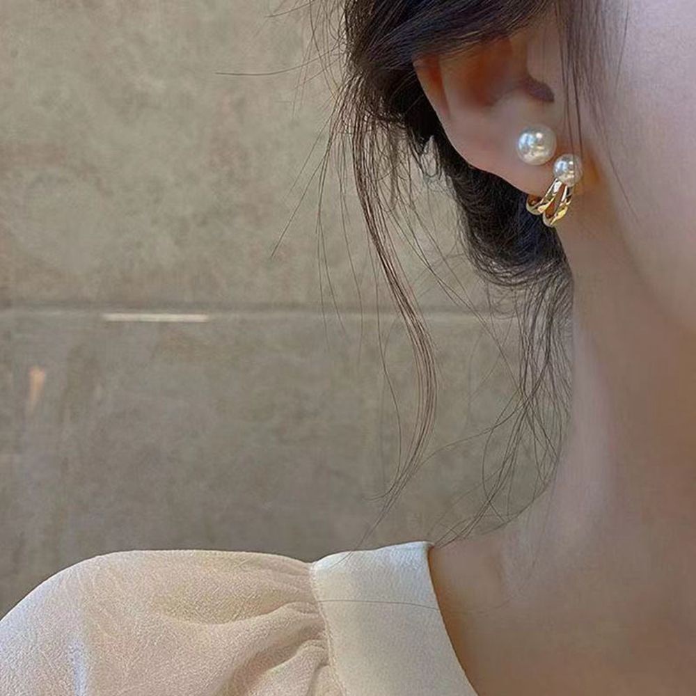 Đôi hoa tai hình chữ C đính ngọc trai giả phong cách Hàn Quốc thanh lịch dành cho nữ