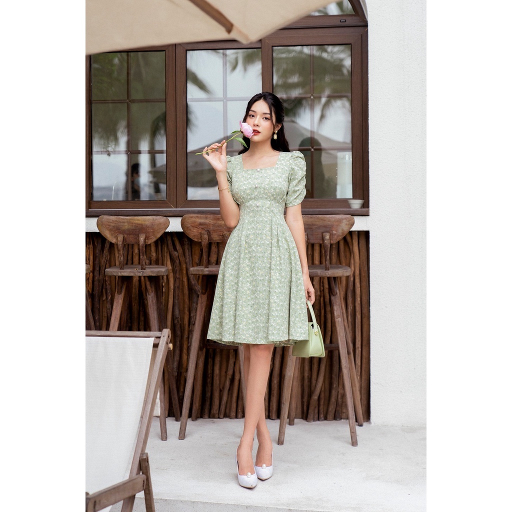 Váy dáng A cổ vuông tay rút   TIINSTORE VHN524