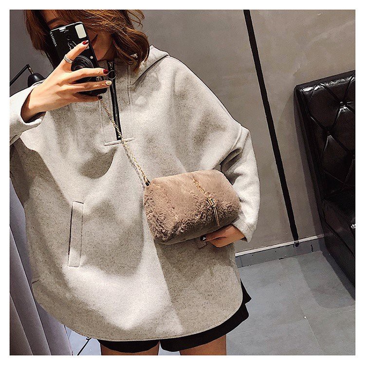 Túi Xách Đeo Chéo Lông Nữ Tính