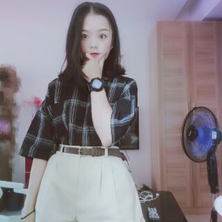 Quần soóc kèm dây lưng