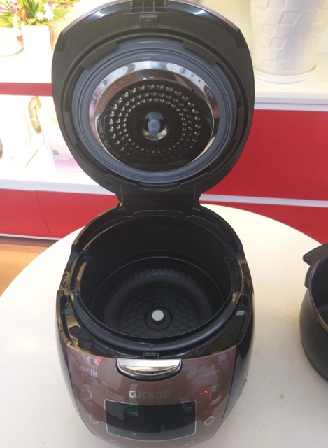 [Trả góp 0%] Nồi cơm điện cao tần áp suất cuckoo 1,8 lít CRP HUF105SS | BigBuy360 - bigbuy360.vn