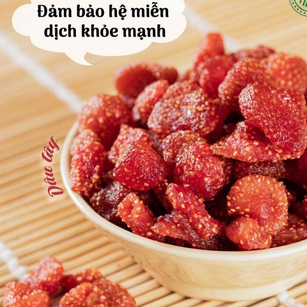 Dâu tây sấy dẻo chua ngọt vị tự nhiên by Tiệm nhà Mơ