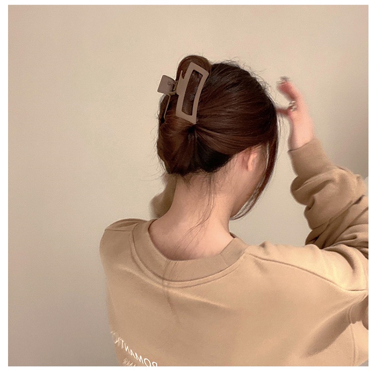 Kẹp Tóc Dạng Kẹp Hình Cá Mập Cỡ Trung Chất Lượng Cao Cho Nữ