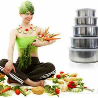 Bộ bát inox có nắp đậy.