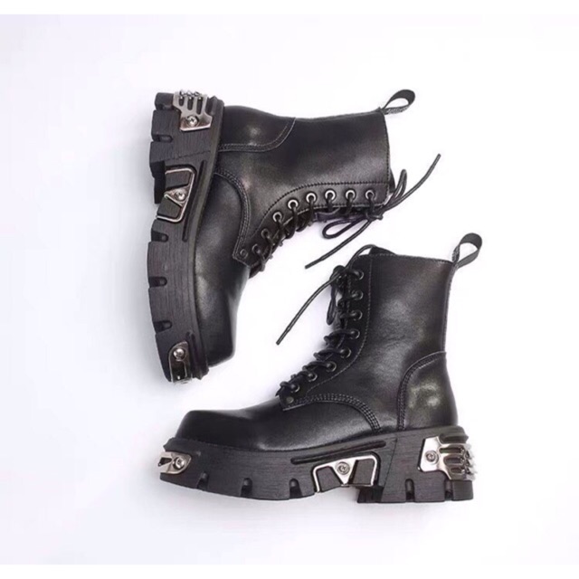 Giày boot da phù hợp cả nam và nữ