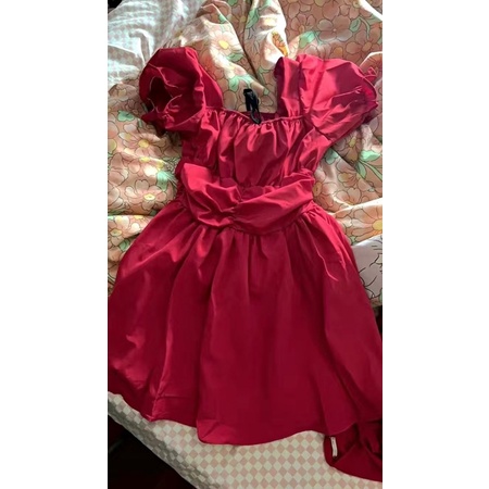 Váy xòe ngắn lolita đỏ nơ đen cổ vuông tay phồng nhẹ