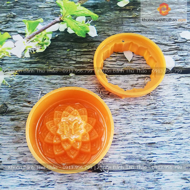 Khuôn bánh trung nhận tròn sen tầng 100g