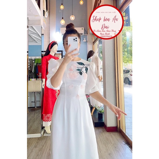 Áo dài trắng thiết kế đính kết hoa ,cổ tròn, tay lỡ, chất vải lụa tơ mềm mại 2 tà
