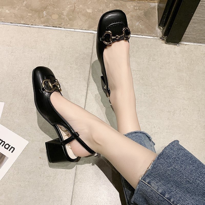 DÉP GUCCI SIÊU HOT(Ảnh thật ở cuối) (Sẵn đen/trắng size 36,37,38)