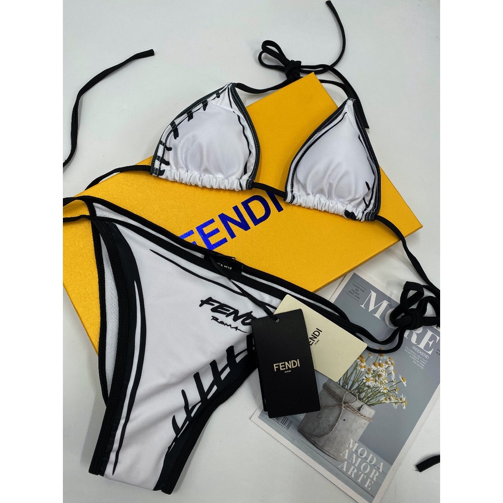 Thành Phố Mùa Thu Mới Trên Bầu Trời Trắng Một Mảnh