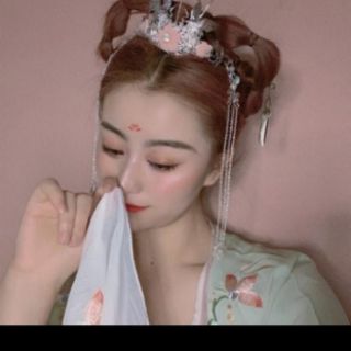 Kim quan đội đầu Cổ trang