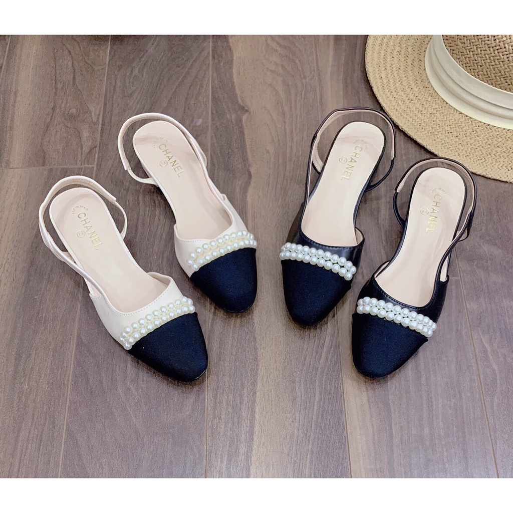 Sandal nữ quai thun sau 2 phân mũi vải gân vá màu phối chuỗi hạt nổi bật