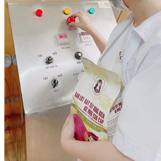 Gạo Lứt Sấy Rong Biển 200gr Cô Gái Bhnong Thơm Ngon Giòn Tan, Ăn Vặt Ngon Cho Giới Trẻ