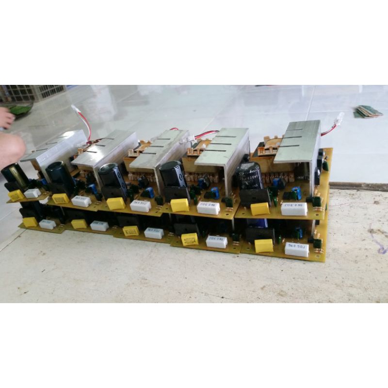 Sạc ắc quy điện tử 12v 12Ah ,25Ah-150Ah ,siêu nạp tiết kiệm điện năng.