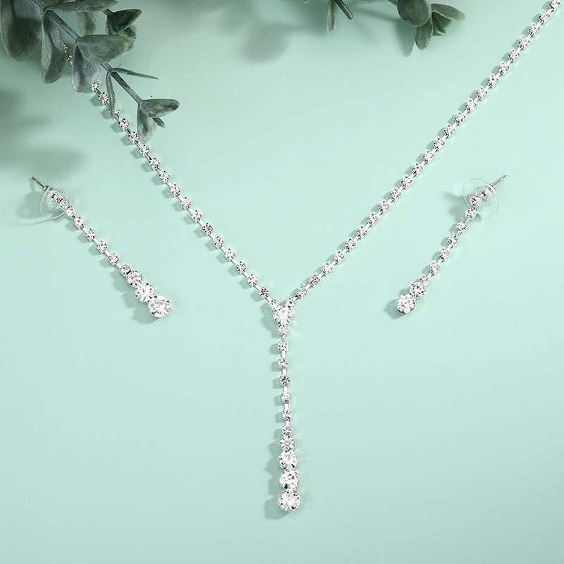 Bộ vòng cổ + bông tai dáng dài cho cô dâu
