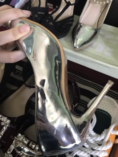 Thanh lý giày dép giá rẻ
