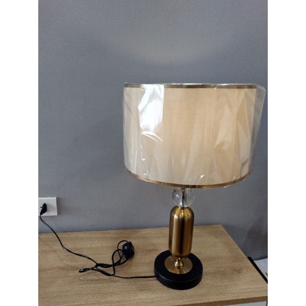 Đèn bàn  cao cấp, đèn táp gường phòng ngủ, đèn trang trí,  tặng kèm bóng led, BH 12T; Đèn bàn trang trí, đèn bàn decor