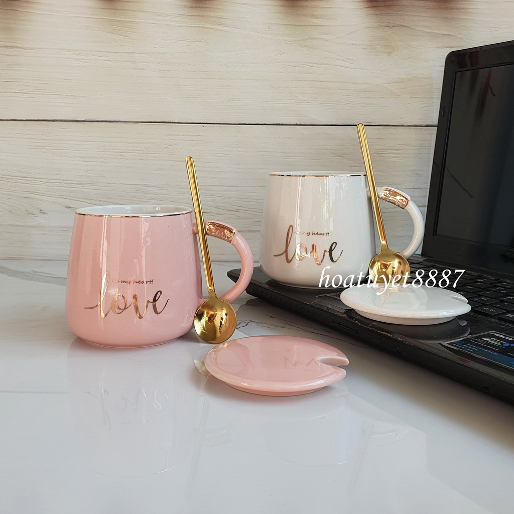Ly cốc sứ cao cấp văn phòng Love có nắp và thìa dung tích 380ml