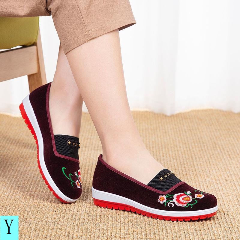 Giày Lười Vải Đế Mềm Chống Trượt Thoáng Khí Thêu Họa Tiết Cổ Điển Phong Cách Bắc Kinh Thời Trang Xuân Thu Dành Cho Người Lớn Tuổi