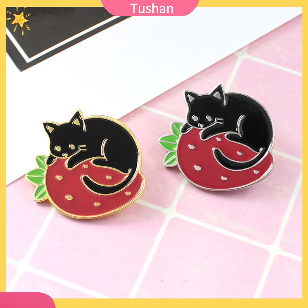 Ghim Cài Áo Hình Mèo Và Dâu Tây Đáng Yêu Cho Nữ