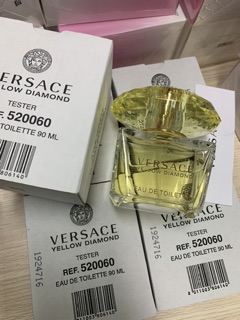 Nước hoa nữ Versace Yellow Diamond Eau De Toilette 90ml