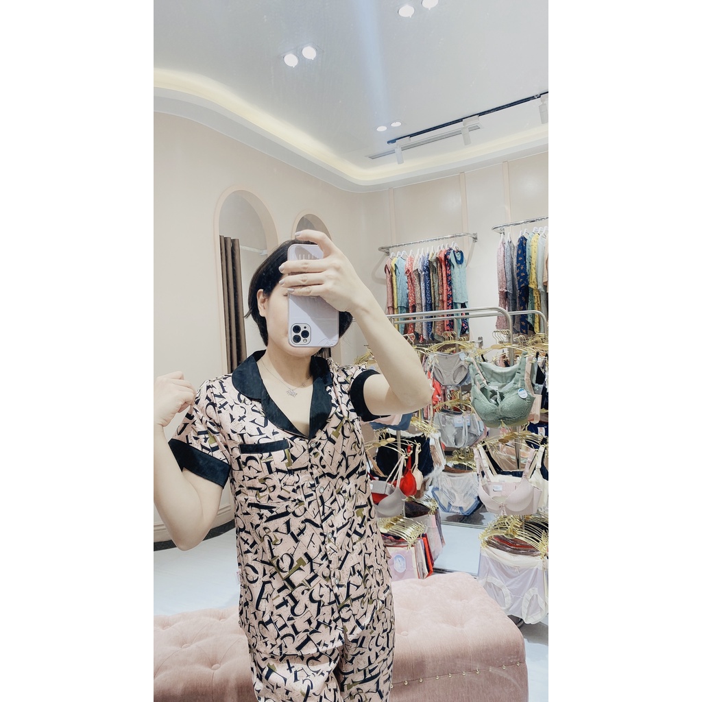 Đồ bộ nữ mặc nhà Jcvcoll - Karoll A22.038 lụa Ass chữ phối quần lỡ