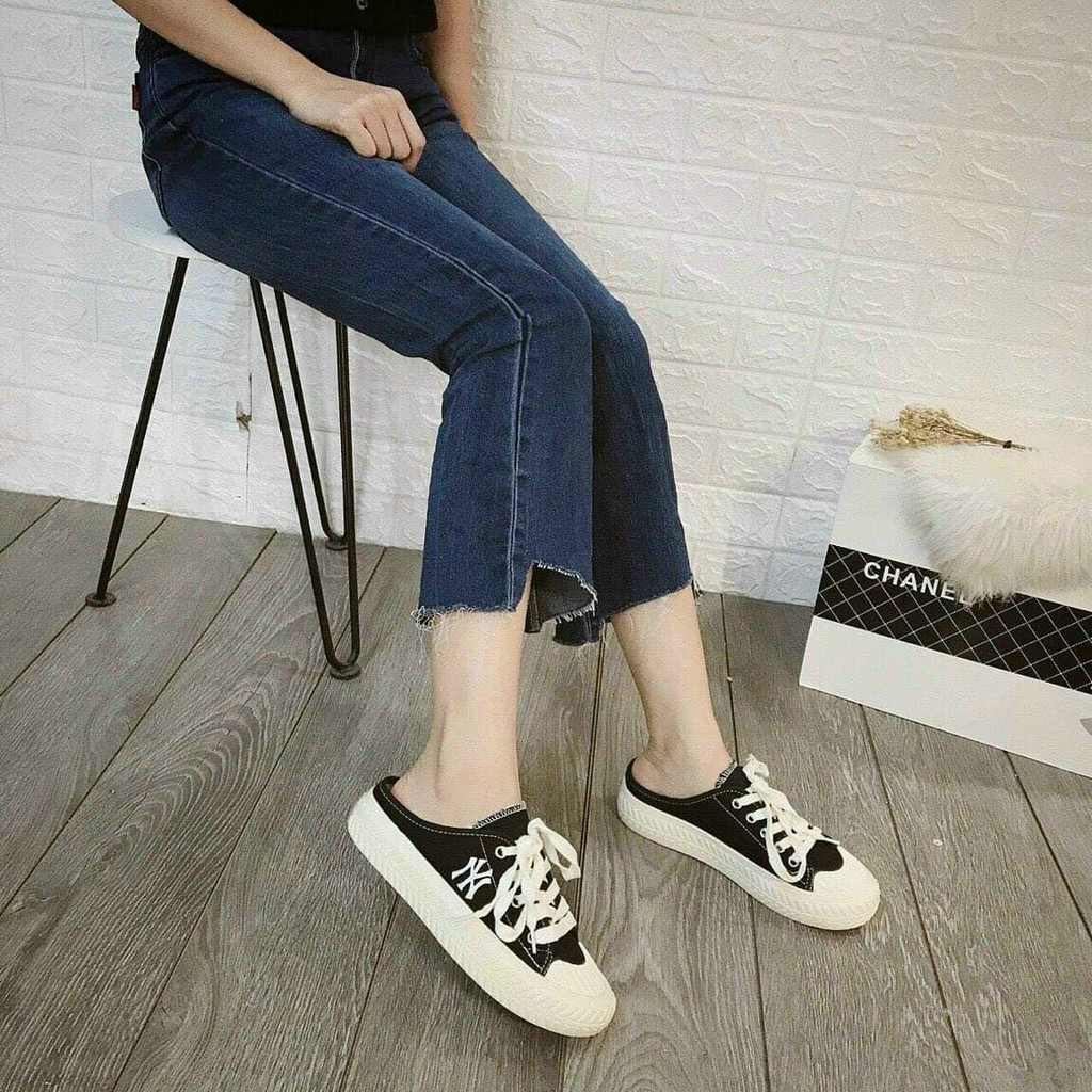 GIÀY THỂ THAO SNEAKER NỮ ĐẸP DA MỀM NĂNG ĐỘNG THỜI TRANG PHÁT QUANG GIÁ RẺ ĐI ÊM CHÂN 2 MÀU ĐẾ 4CM - MÃ T22