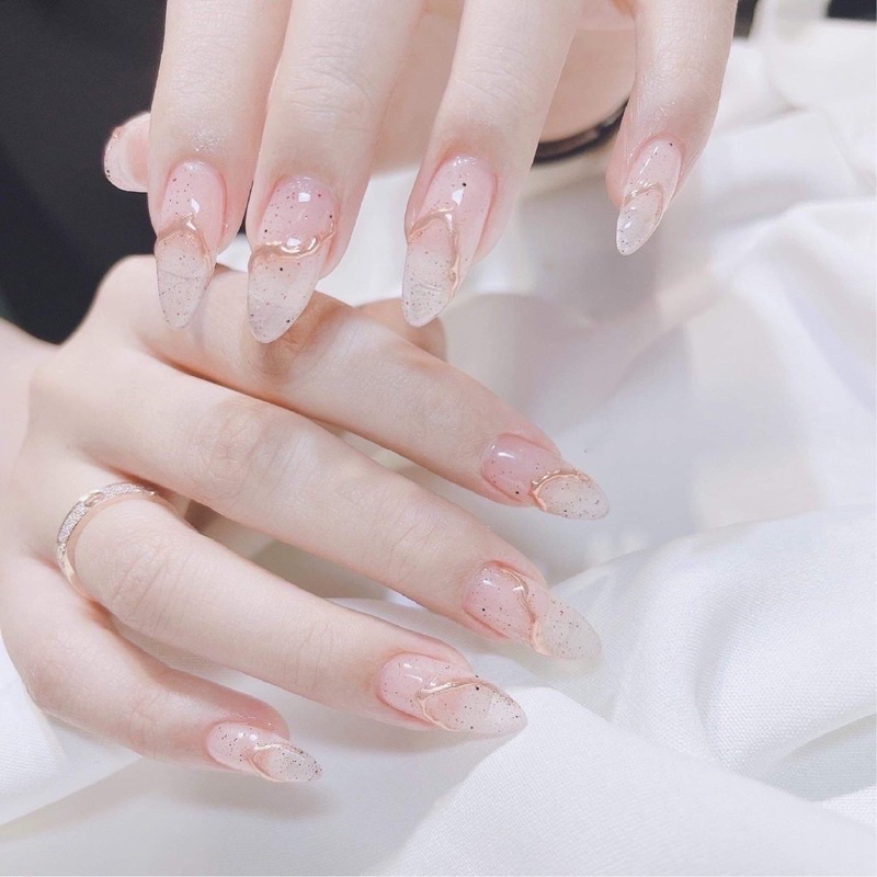 Nailbox Nuna móng úp thiết kế móng tay trứng cút viền gương