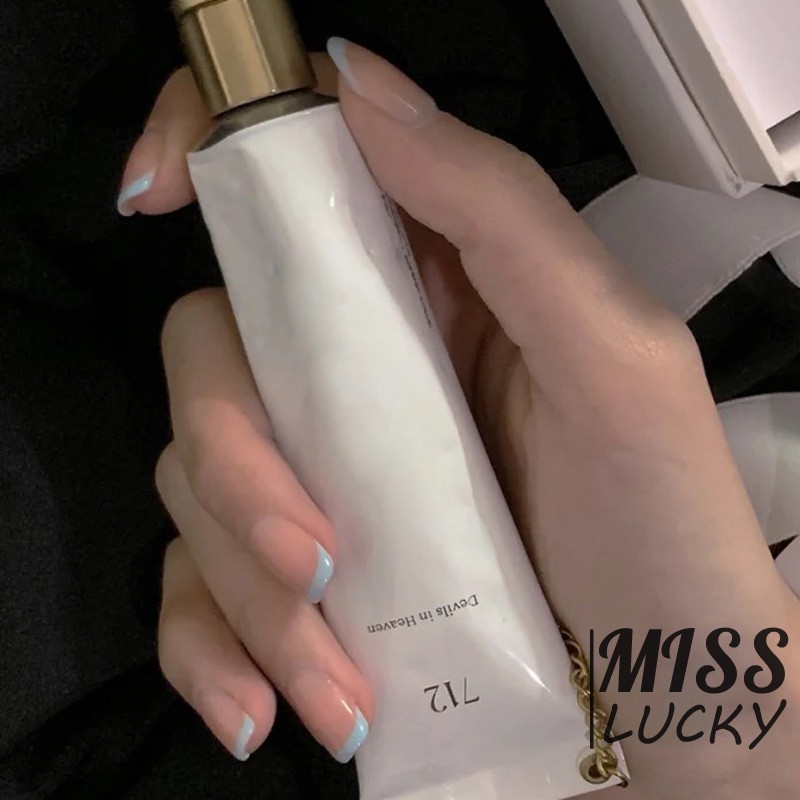 Set 24 móng tay giả màu hồng viền xanh ngọt ngào