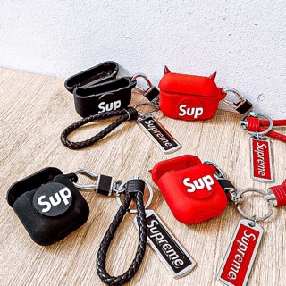 Hộp ốp tai nghe Airpods supreme móc khoá