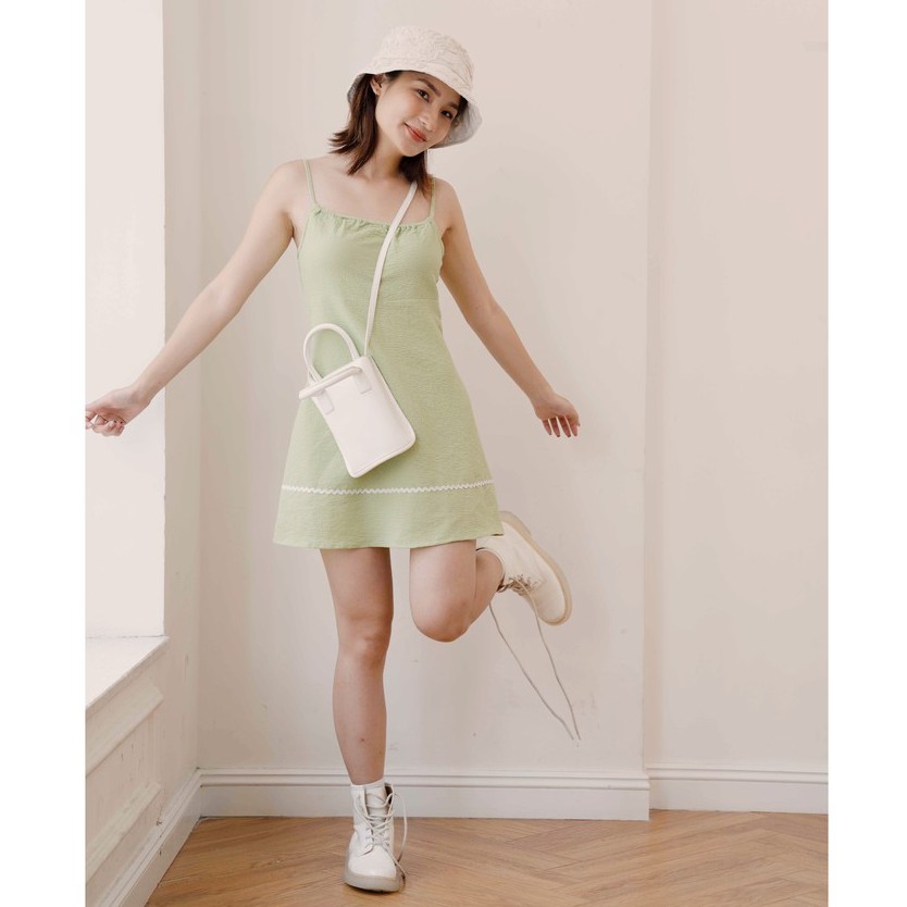 KUCHIMACHIC - Váy hai dây chất đũi xốp, chiết eo, điệu đà nữ tính, phù hợp đi chơi đi cà phê kuchimade KUV01 | BigBuy360 - bigbuy360.vn