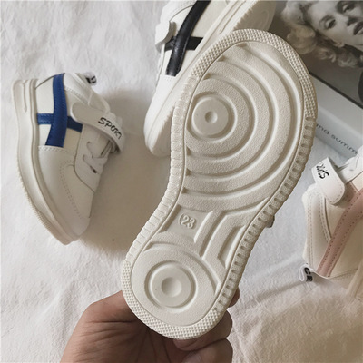 Giày Thể Thao Trắng Thoáng Khí Phong Cách Hàn Quốc Cho Bé