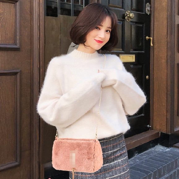 Túi Đeo Chéo Phối Lông B1024