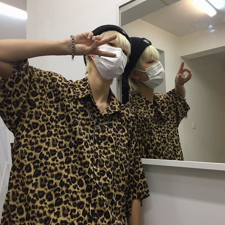 Áo Sơ Mi Ngắn Tay Họa Tiết Da Báo Phối Túi Thời Trang Phong Cách Unisex | BigBuy360 - bigbuy360.vn