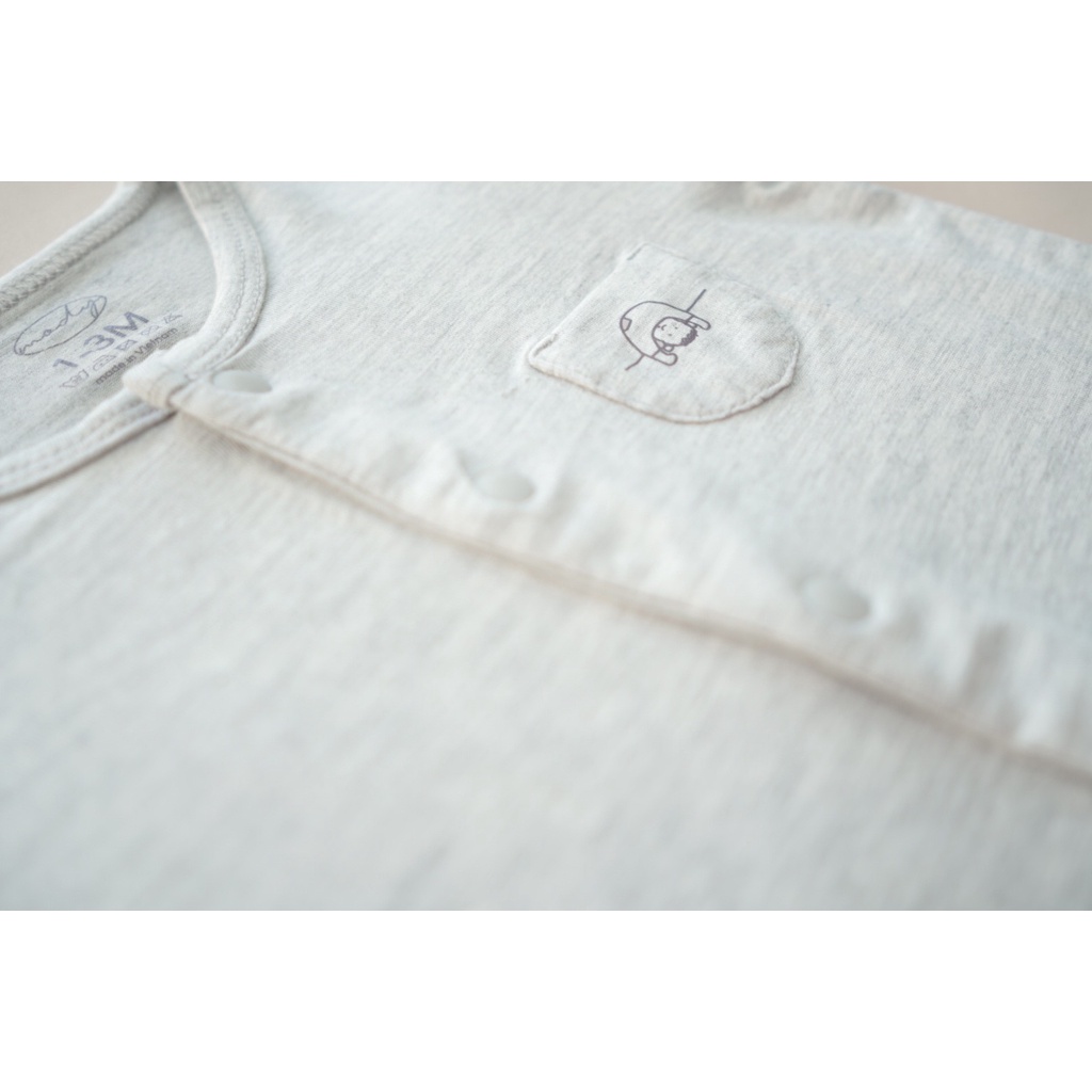 Bộ bodysuit cho bé liền thân có tất, dài tay, Vải sợi tre và cotton mềm mại, Cúc bấm dễ dàng  - Mody Baby