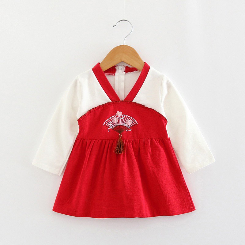 Đầm dài tay thêu hoa dễ thương dành cho bé gái