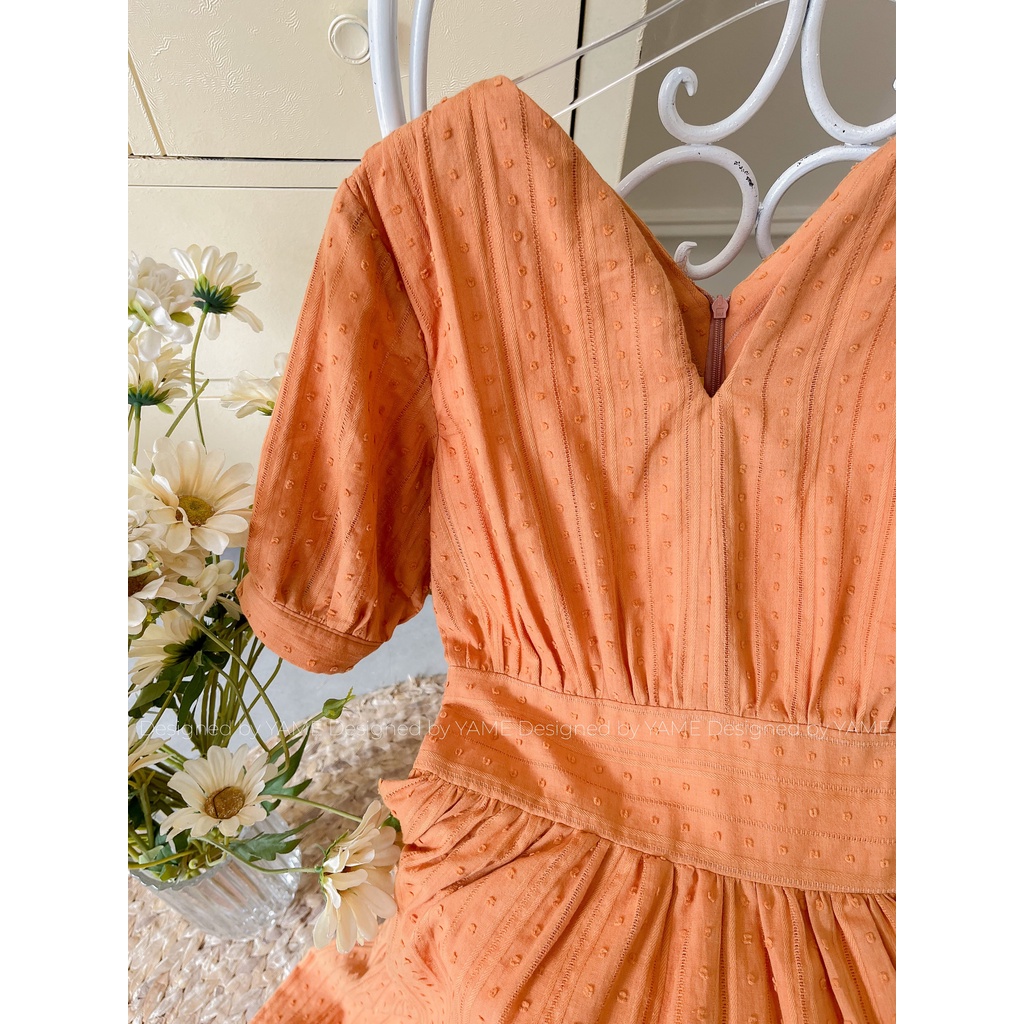 Váy thiết kế cổ V tay bồng chất vải boil màu cam cháy YV20 Orin YAME
