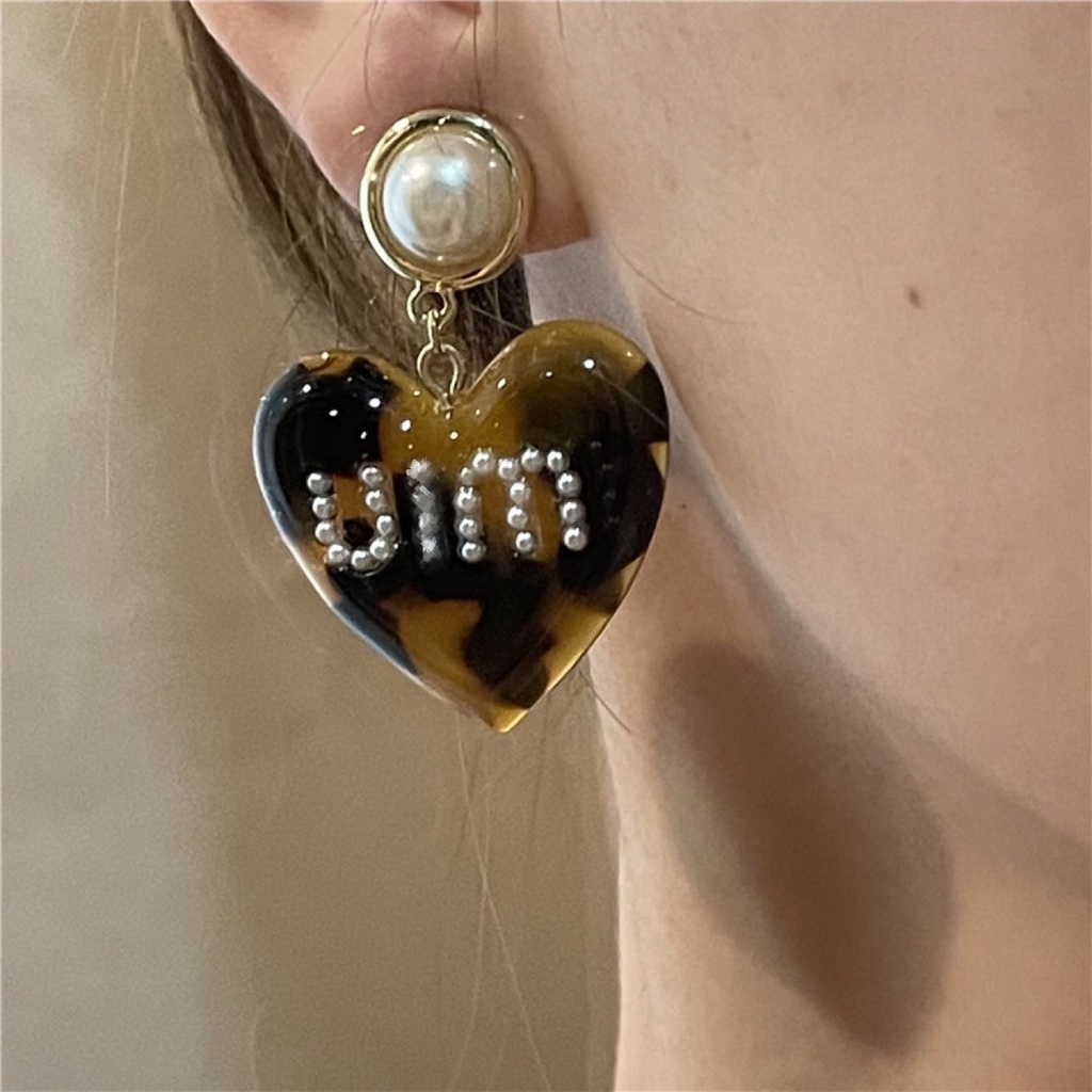 Khuyên Tai Nhựa Acrylic Nhẹ In Chữ Love Da Báo Đính Ngọc Trai Phong Cách Pháp Sang Trọng Kiểu Mới
