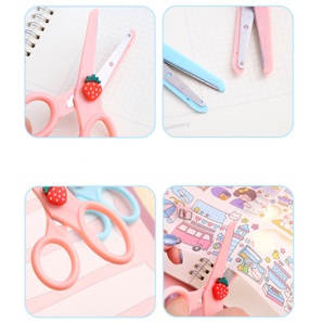 Kéo Cắt Giấy Thủ Công Mini Gắn Charm Cute Kéo Rọc Giấy Nhỏ Xinh Tiện Lợi Cho Học Sinh Siêu Hot