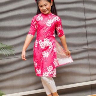 Sét áo dài gấm anh đào kèm quần kaki lụa.