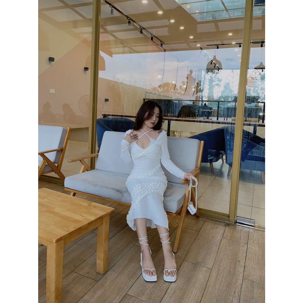 ĐẦM TRẮNG HILARY HOA NỔI