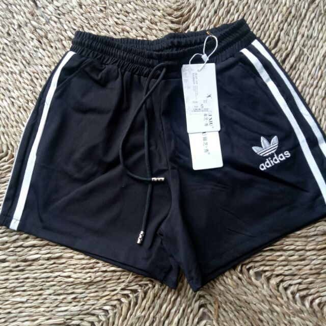Quần đùi thể thao nữ (4 size)